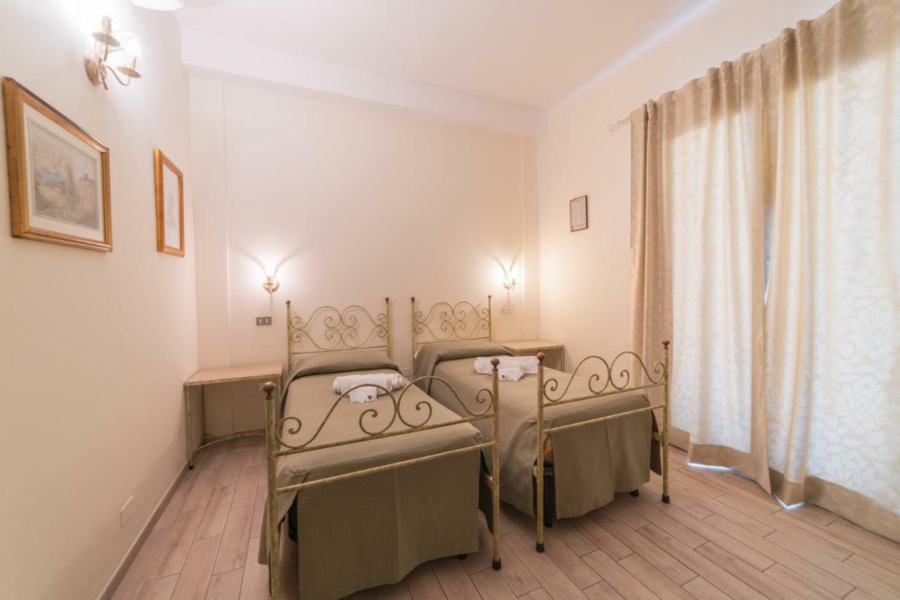 Villa Alberta Hotel Пула Екстер'єр фото